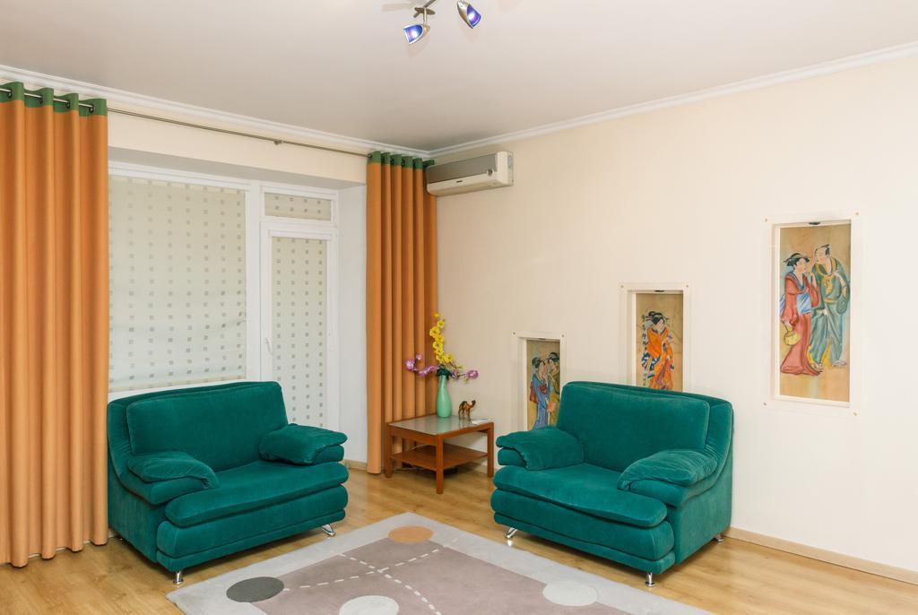 Apartments On Independence Square Киев Экстерьер фото