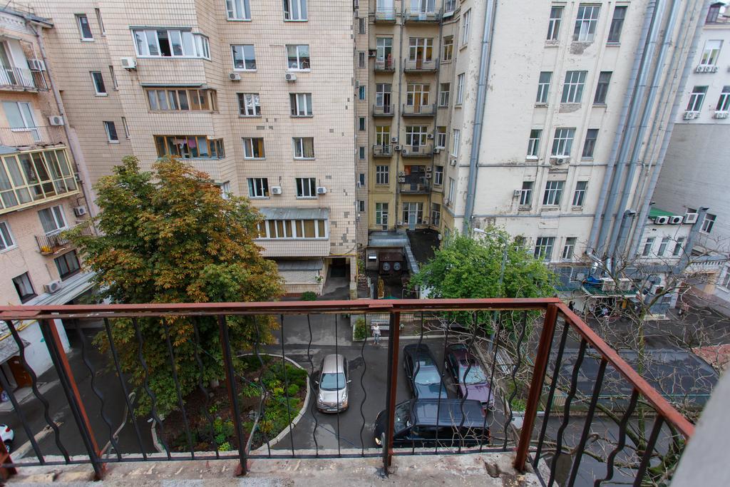Apartments On Independence Square Киев Экстерьер фото