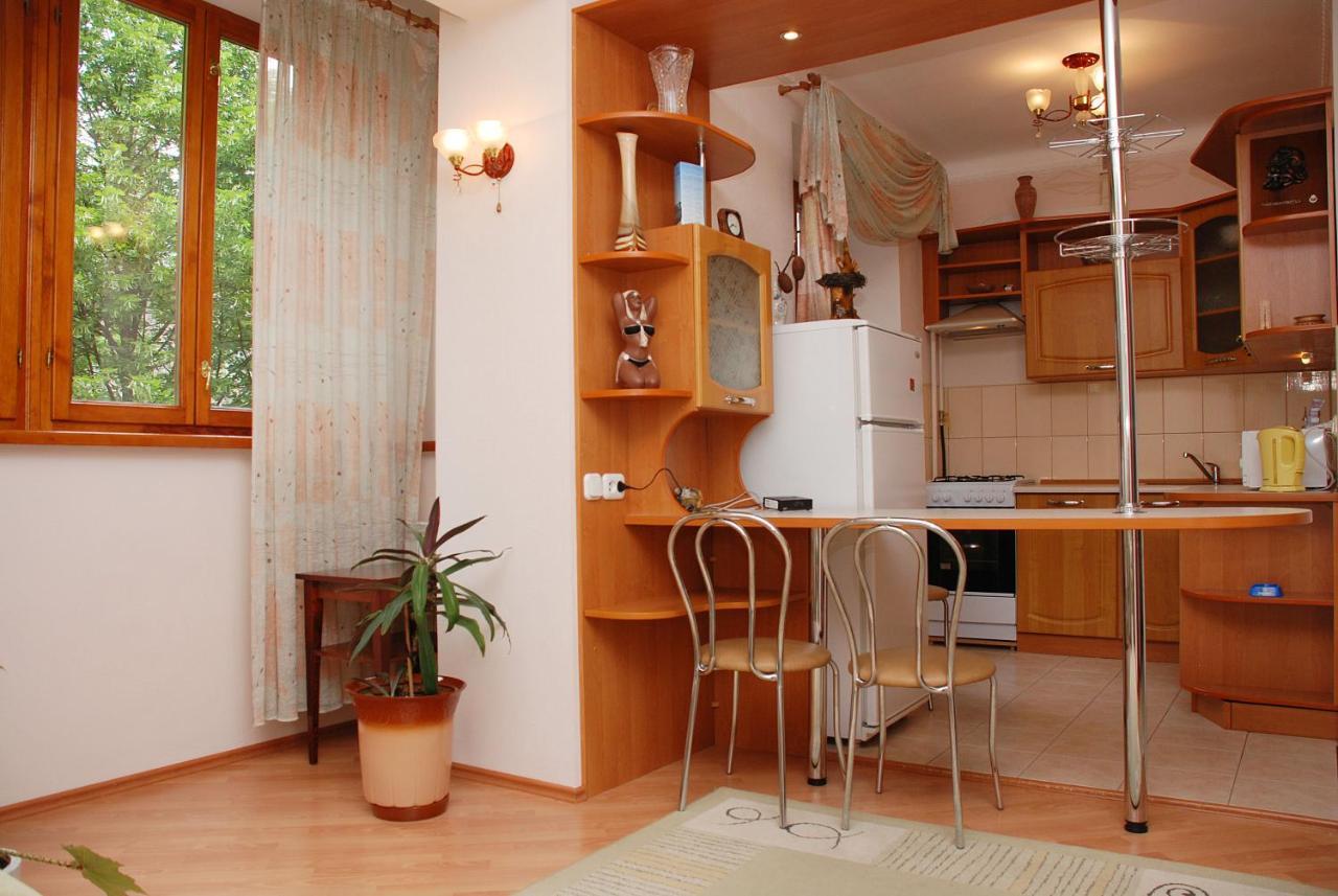 Apartments On Independence Square Киев Экстерьер фото